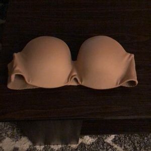NWT strapless bra.